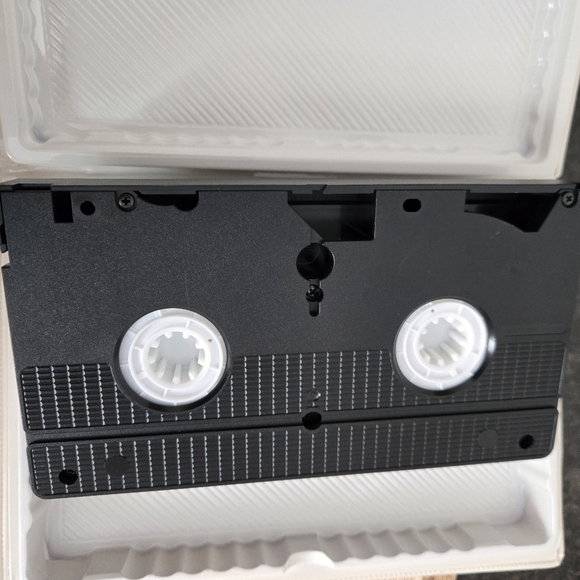 The Wizard of Oz VHS Tape (Not Tested) - Picture 6 of 6